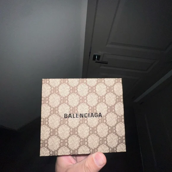 GuccixBalenciaga hacker project card holder - Picture 7 of 7